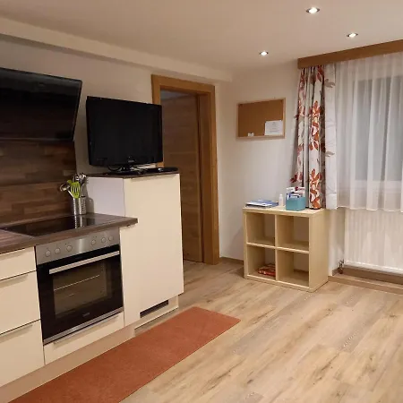 Apartment Haus Partoll *
